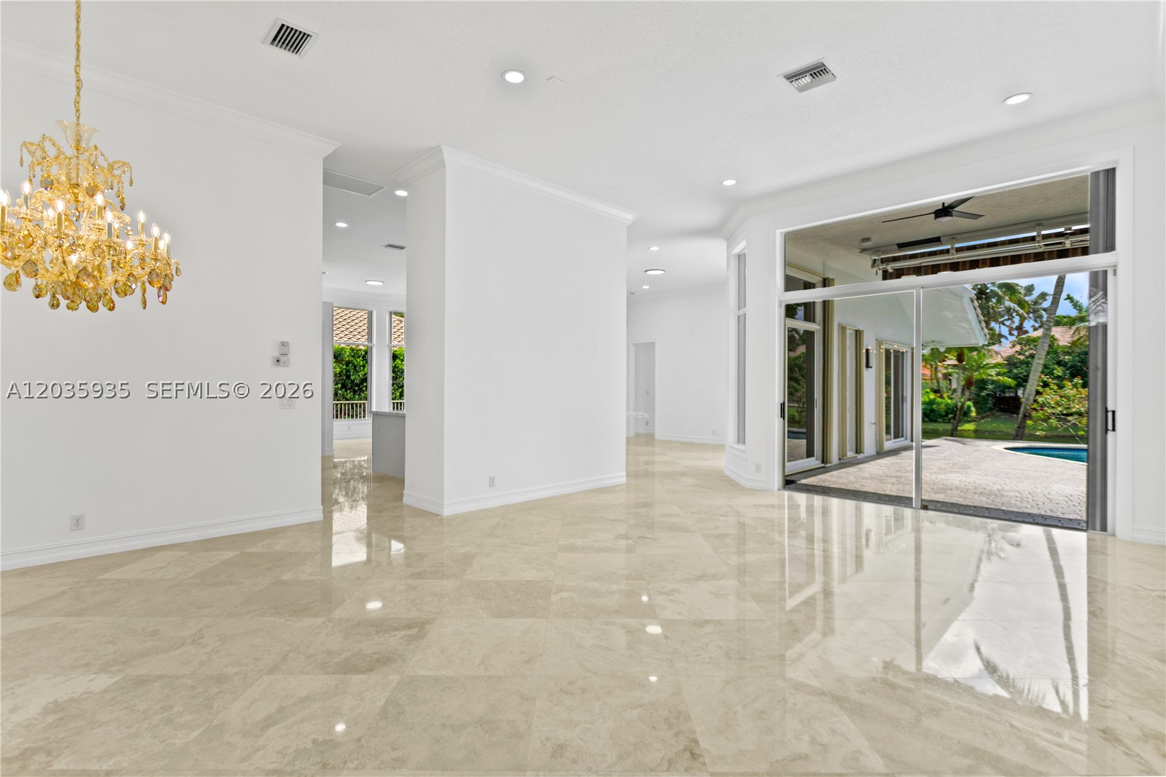 11021 Redhawk St, Plantation FL 33324