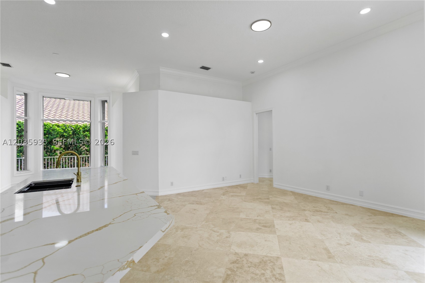 11021 Redhawk St, Plantation FL 33324