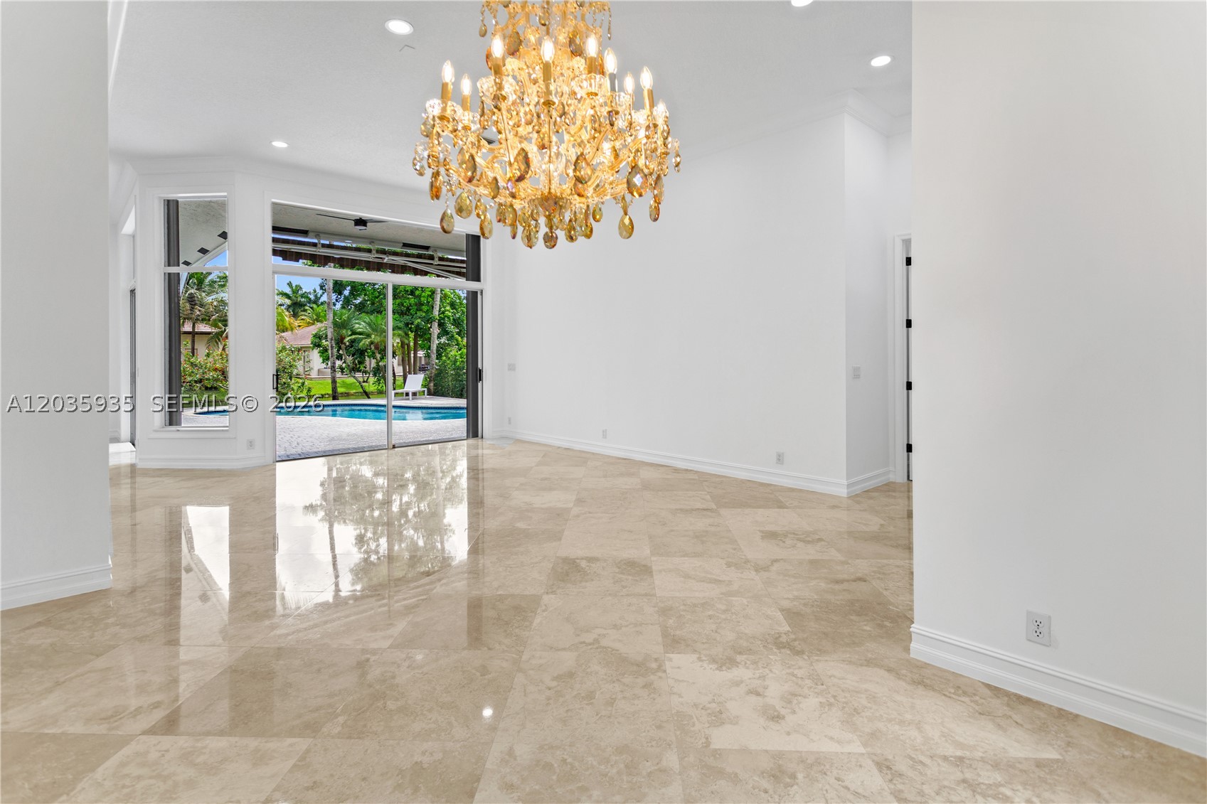 11021 Redhawk St, Plantation FL 33324