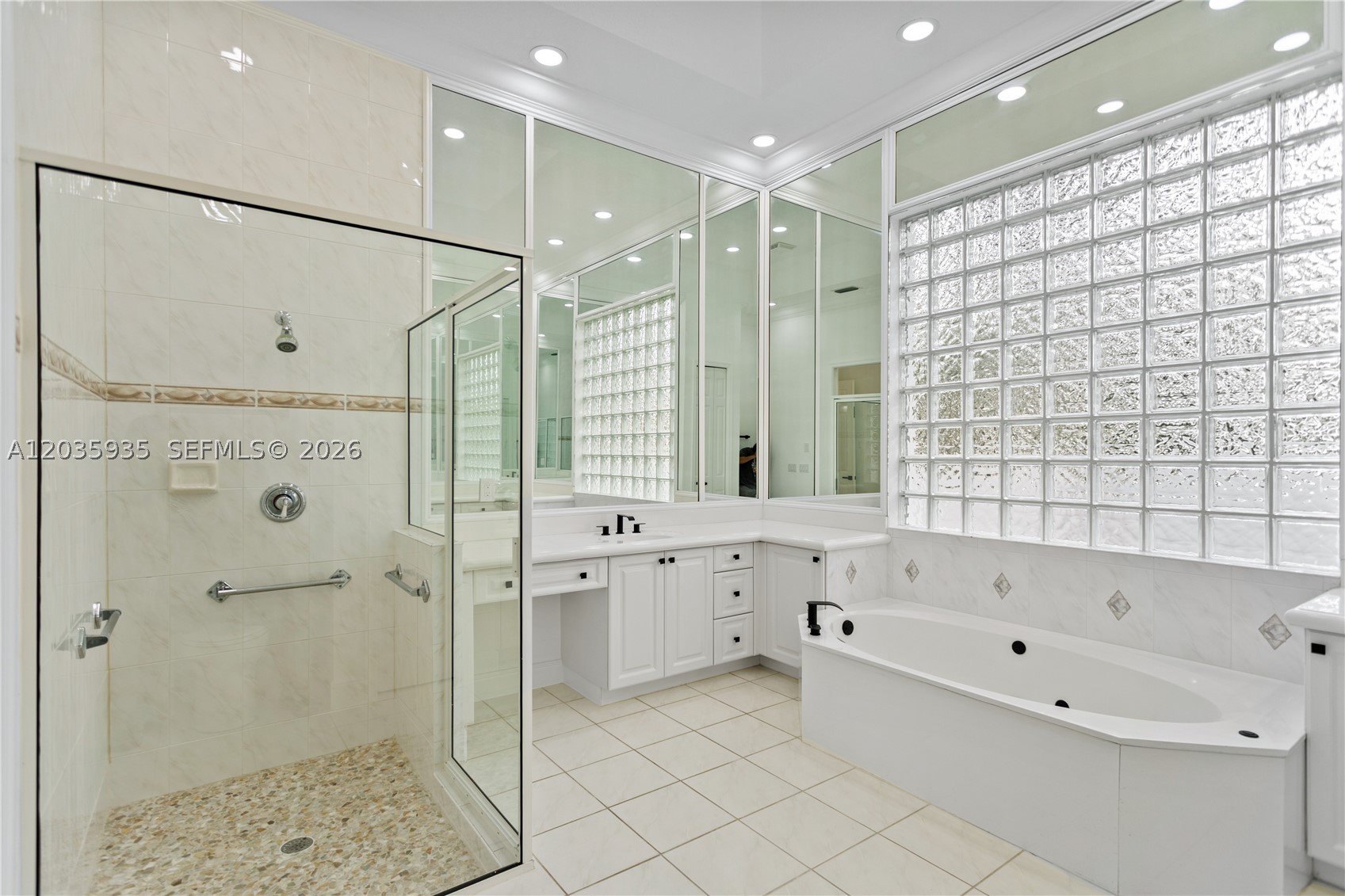 11021 Redhawk St, Plantation FL 33324