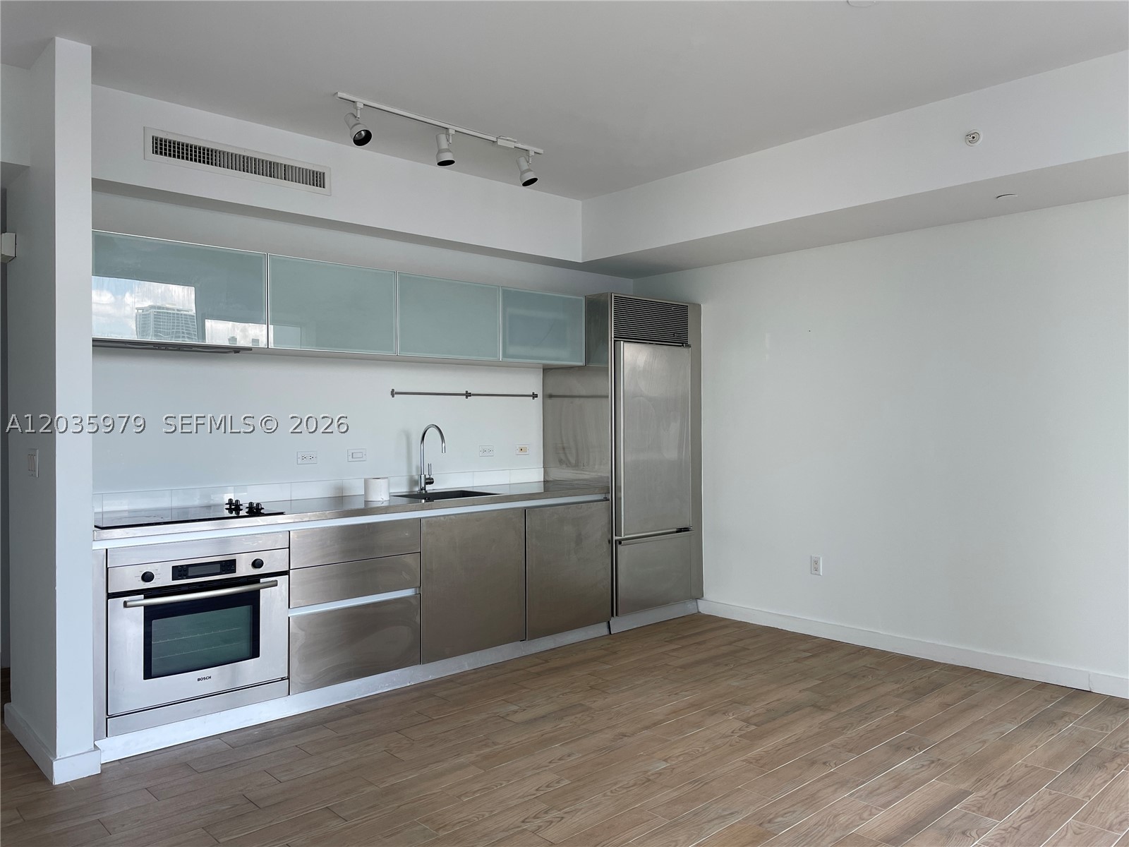 1040 Biscayne Blvd #1105, Miami FL 33132