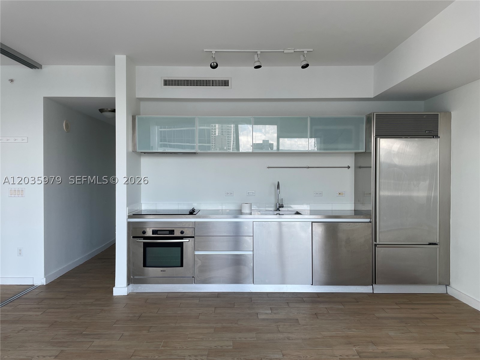 1040 Biscayne Blvd #1105, Miami FL 33132