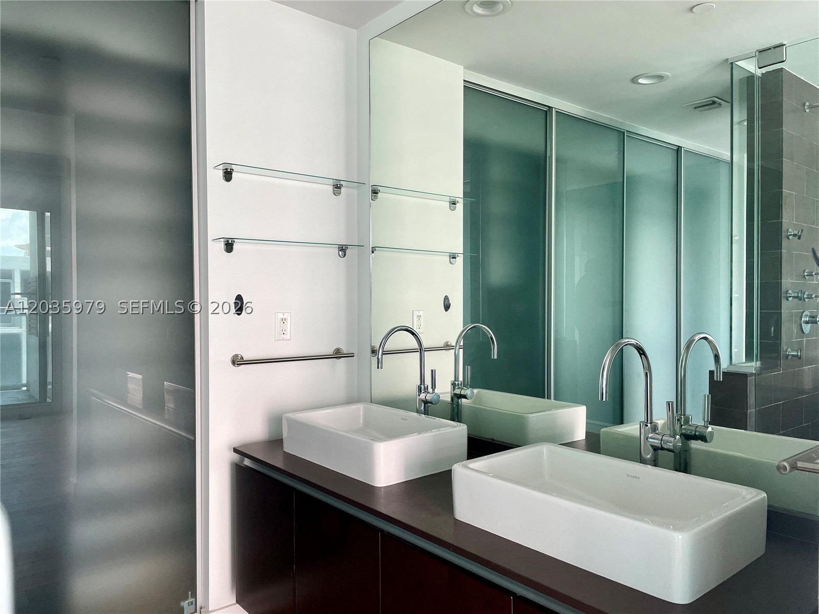 1040 Biscayne Blvd #1105, Miami FL 33132
