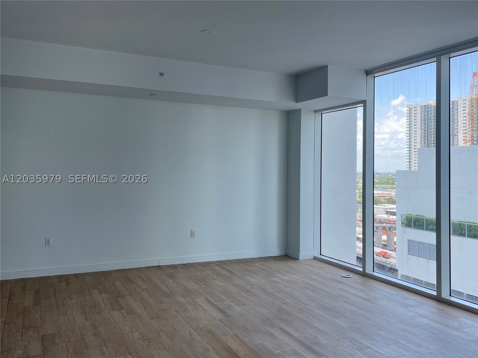 1040 Biscayne Blvd #1105, Miami FL 33132