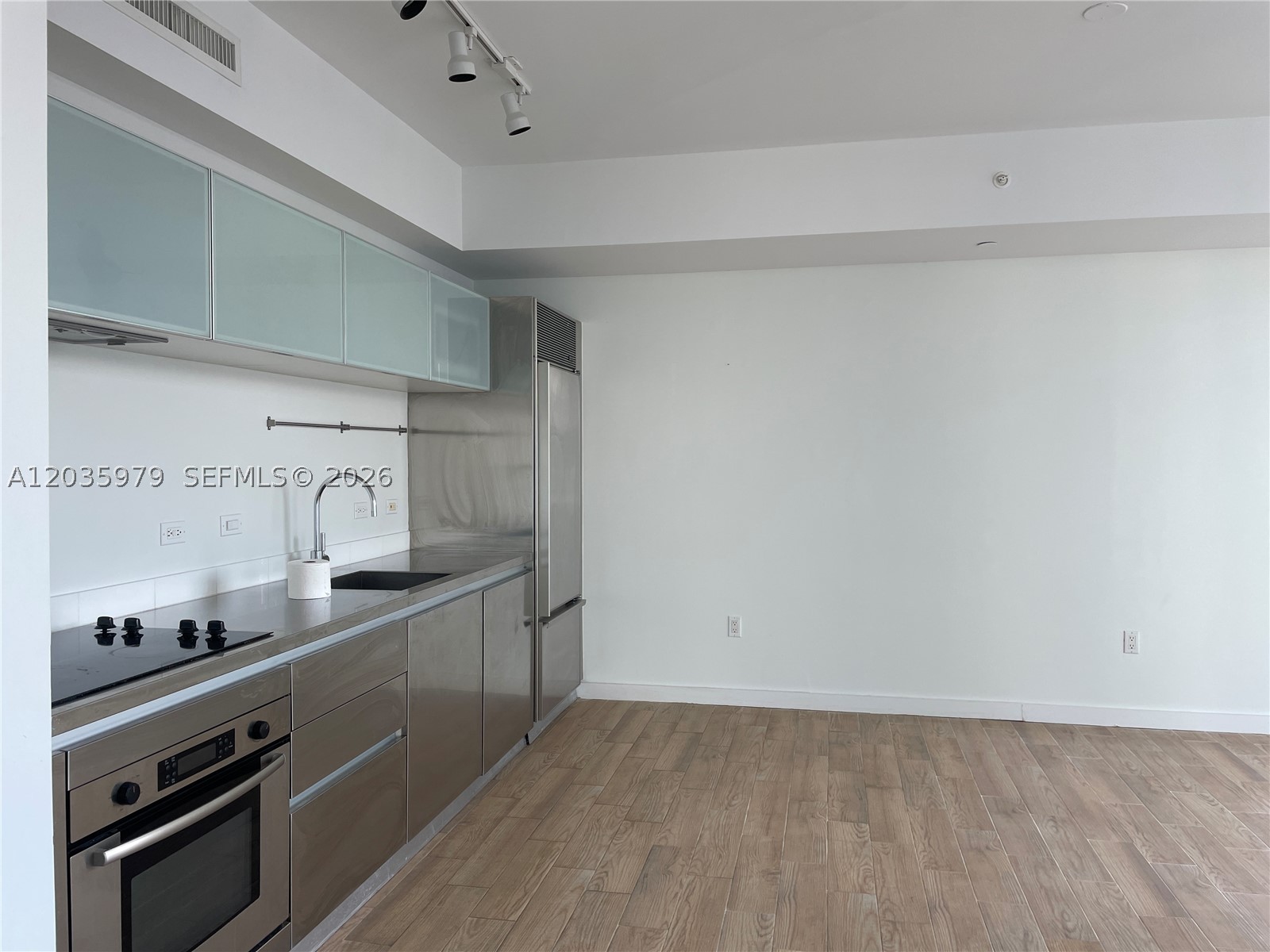 1040 Biscayne Blvd #1105, Miami FL 33132