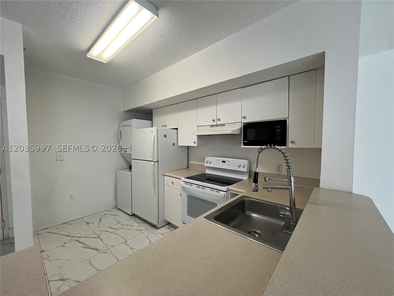5085 NW 7th St #711, Miami FL 33126