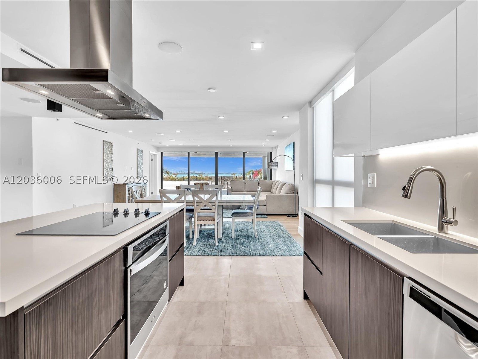1930 Bay Dr #PH1, Miami Beach FL 33141