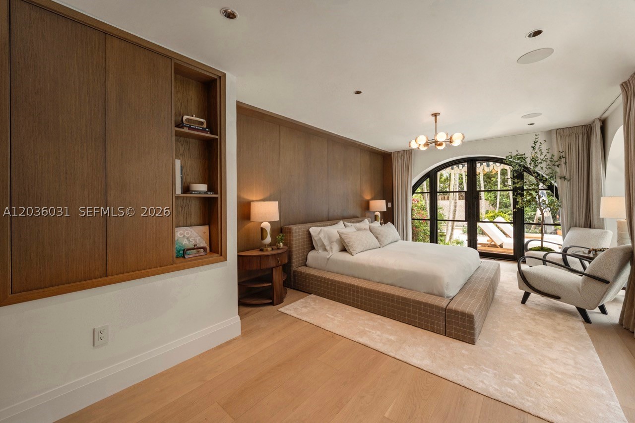 4727 N Bay Rd, Miami Beach FL 33140