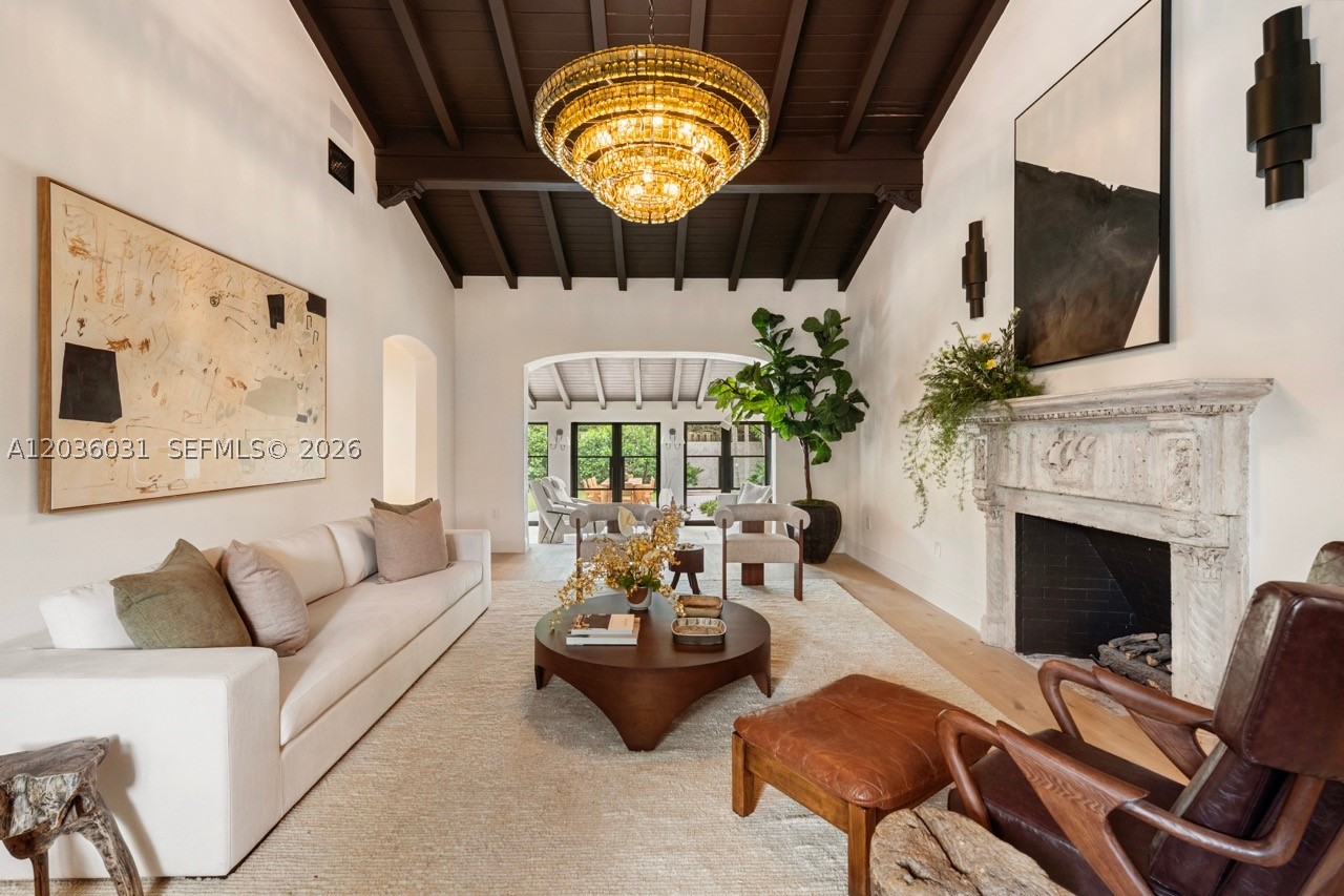 4727 N Bay Rd, Miami Beach FL 33140