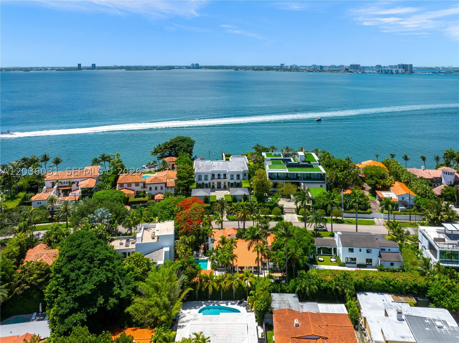 4727 N Bay Rd, Miami Beach FL 33140