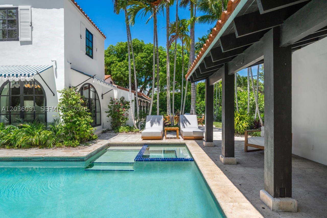 4727 N Bay Rd, Miami Beach FL 33140