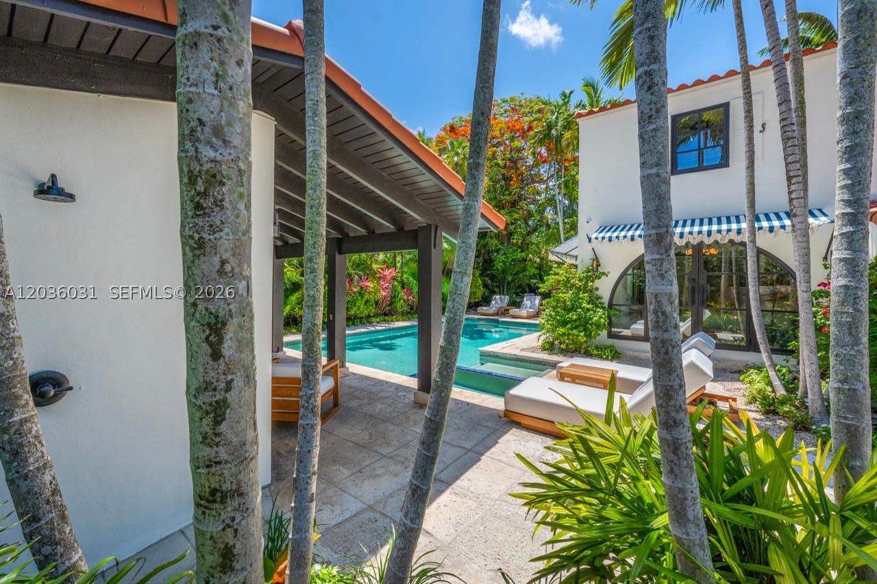 4727 N Bay Rd, Miami Beach FL 33140