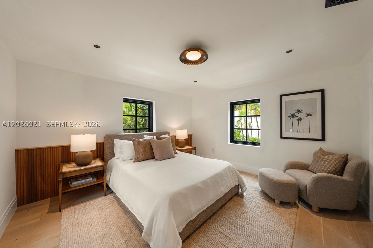4727 N Bay Rd, Miami Beach FL 33140