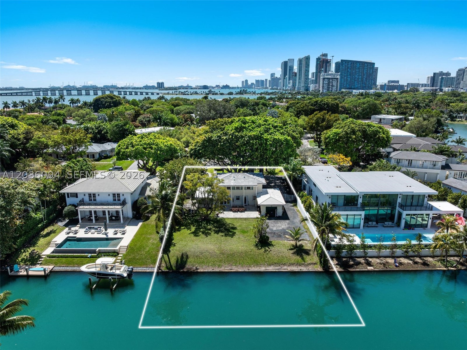 655 Buttonwood Ln, Miami FL 33137
