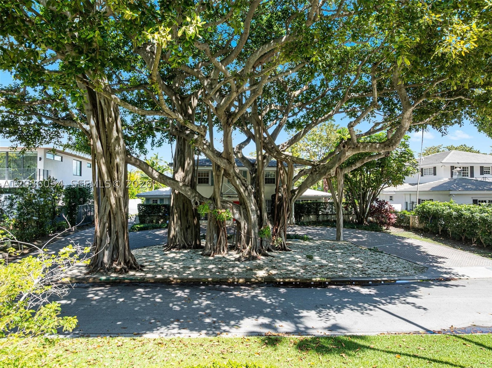 655 Buttonwood Ln, Miami FL 33137