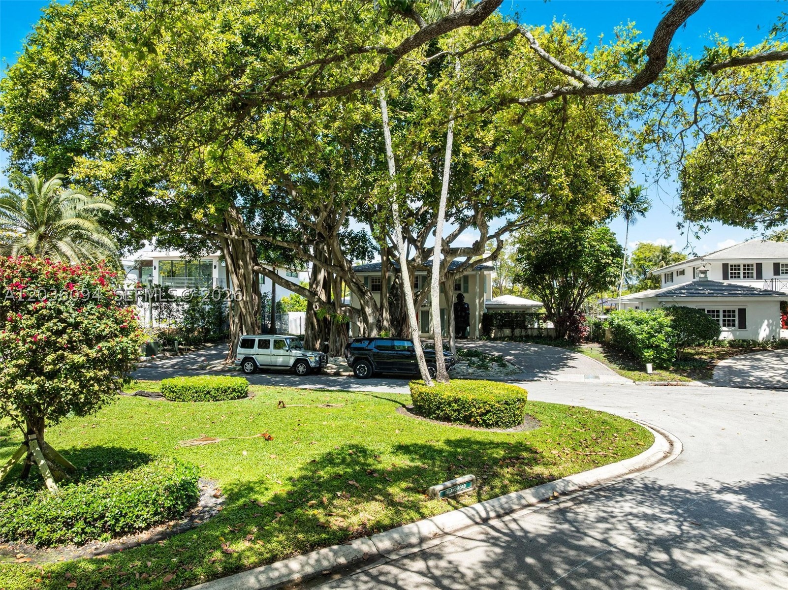 655 Buttonwood Ln, Miami FL 33137