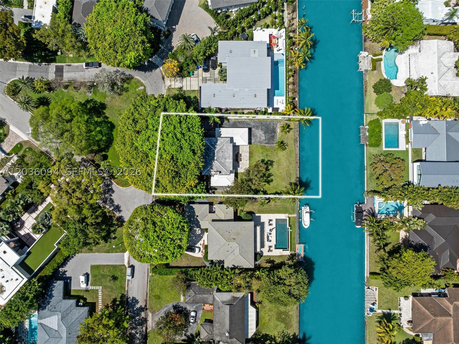 655 Buttonwood Ln, Miami FL 33137