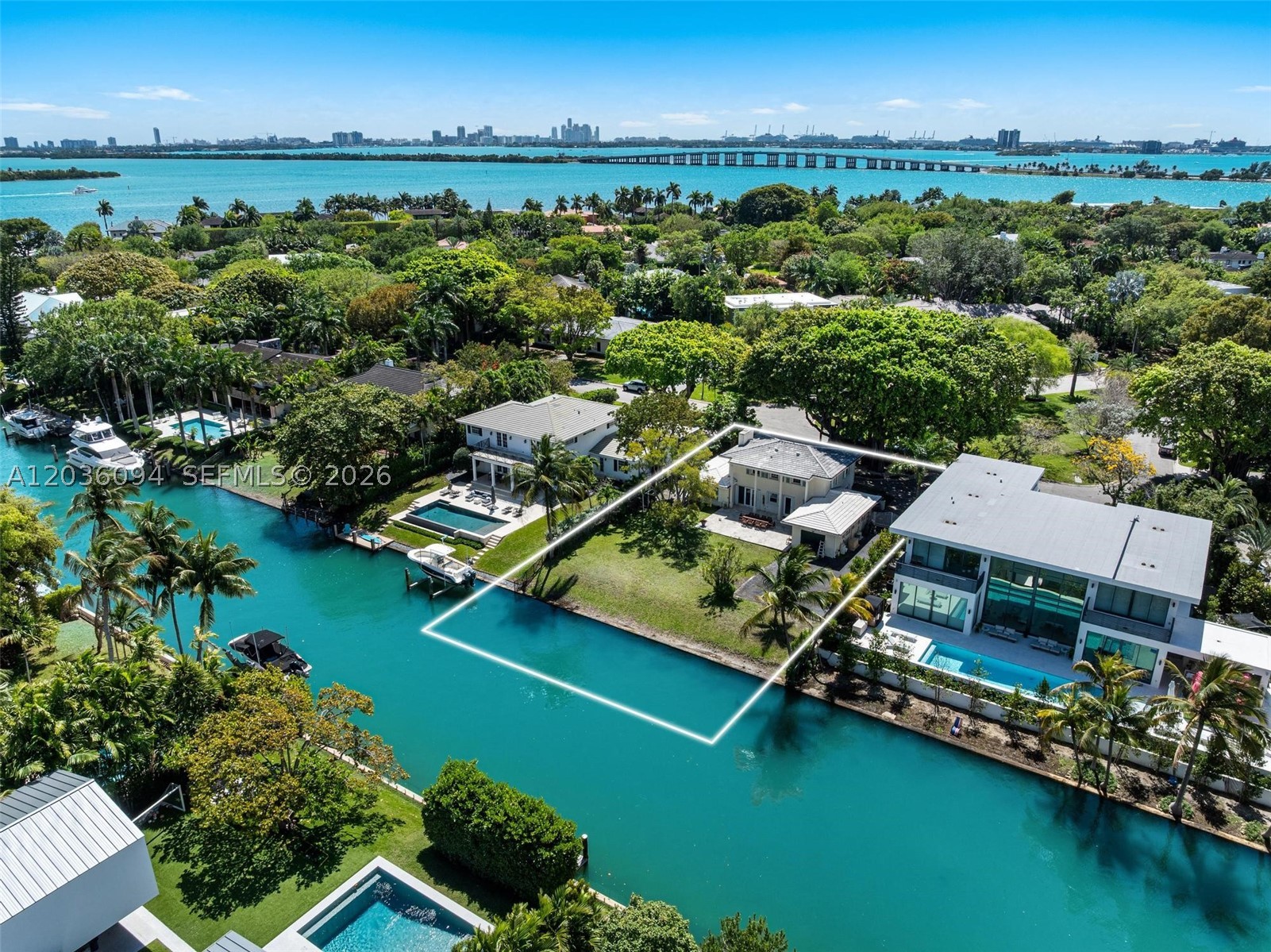 655 Buttonwood Ln, Miami FL 33137