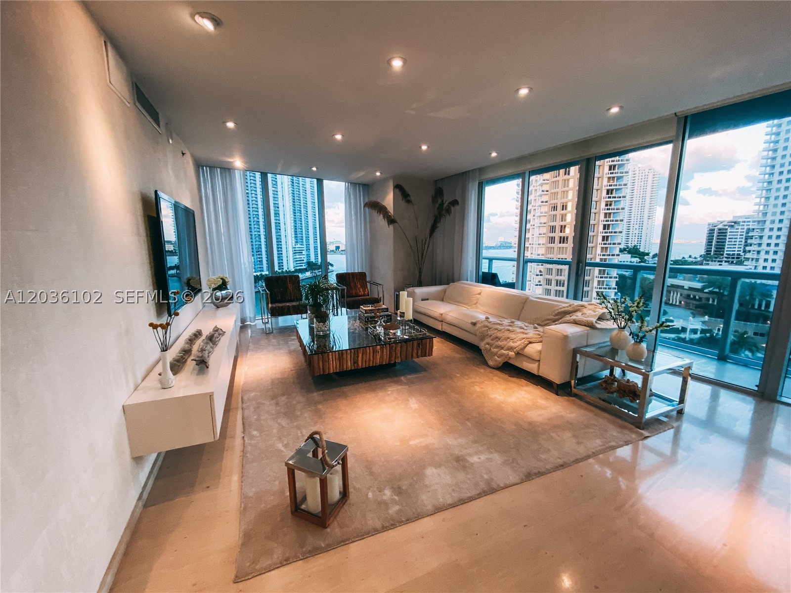 465 Brickell Ave #1101, Miami FL 33131