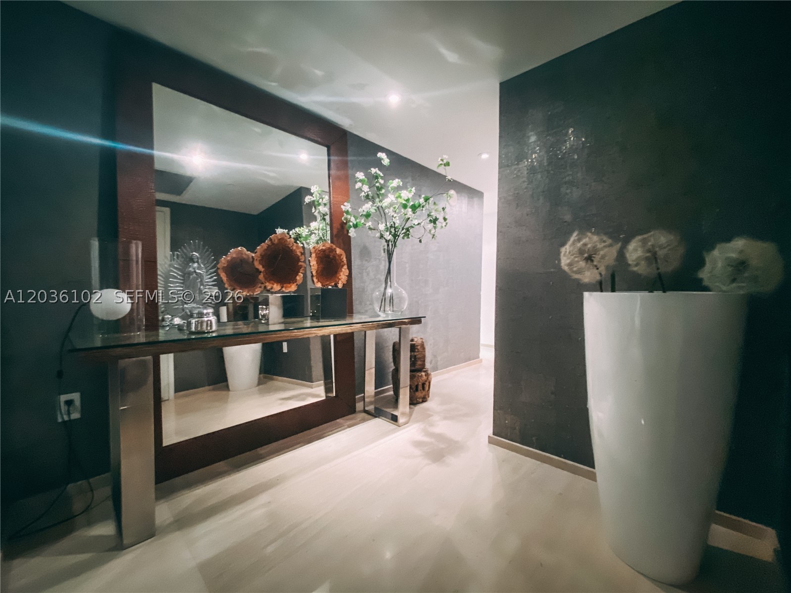 465 Brickell Ave #1101, Miami FL 33131