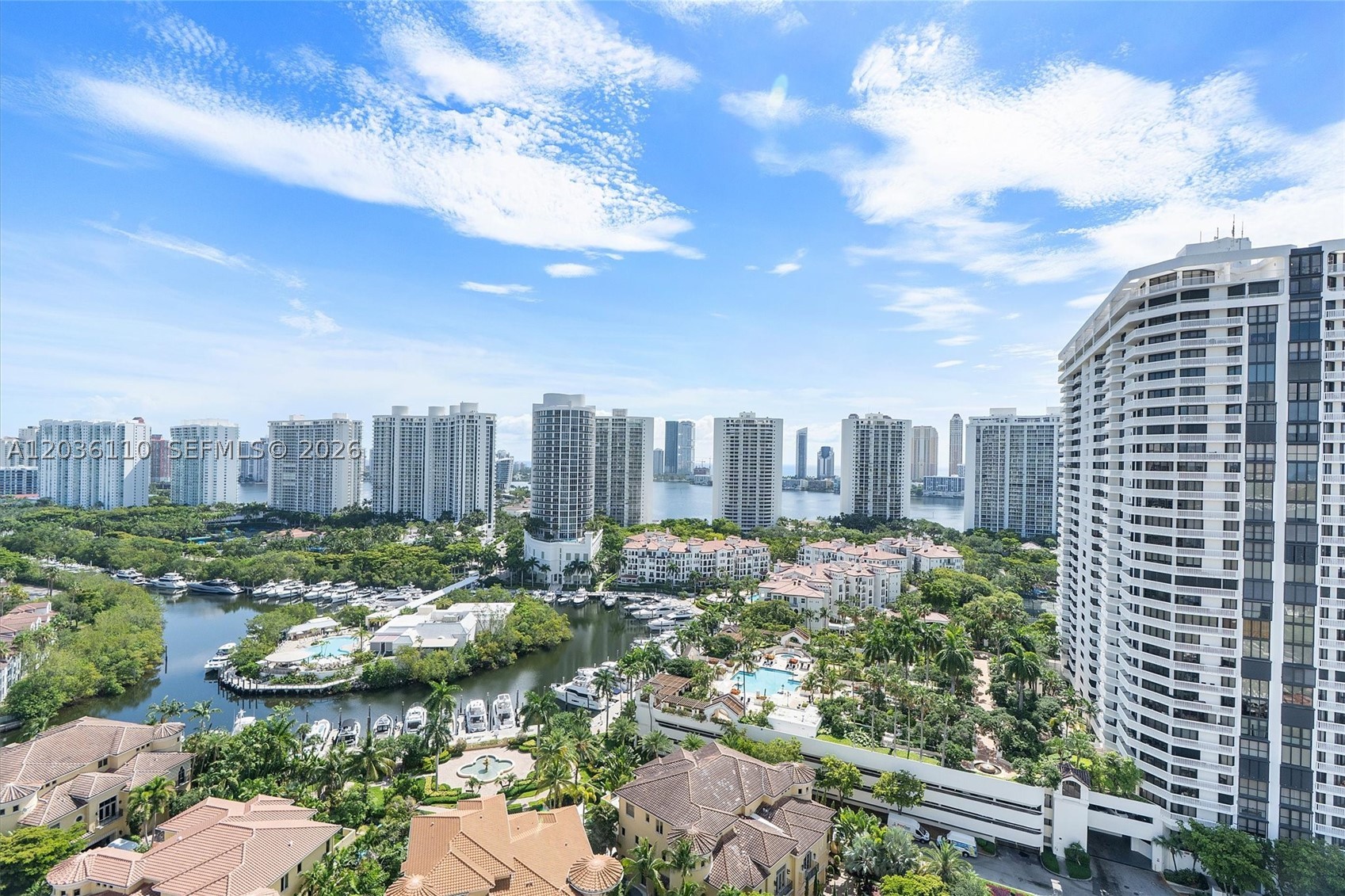 1000 W Island Blvd #2307, Aventura FL 33160