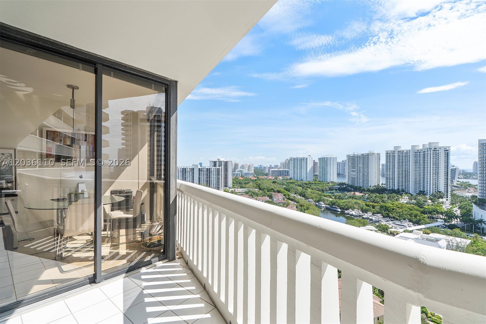 1000 W Island Blvd #2307, Aventura FL 33160