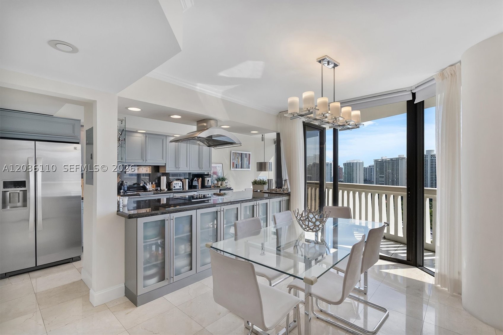 1000 W Island Blvd #2307, Aventura FL 33160