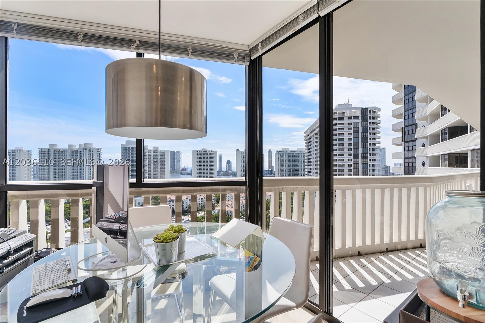 1000 W Island Blvd #2307, Aventura FL 33160