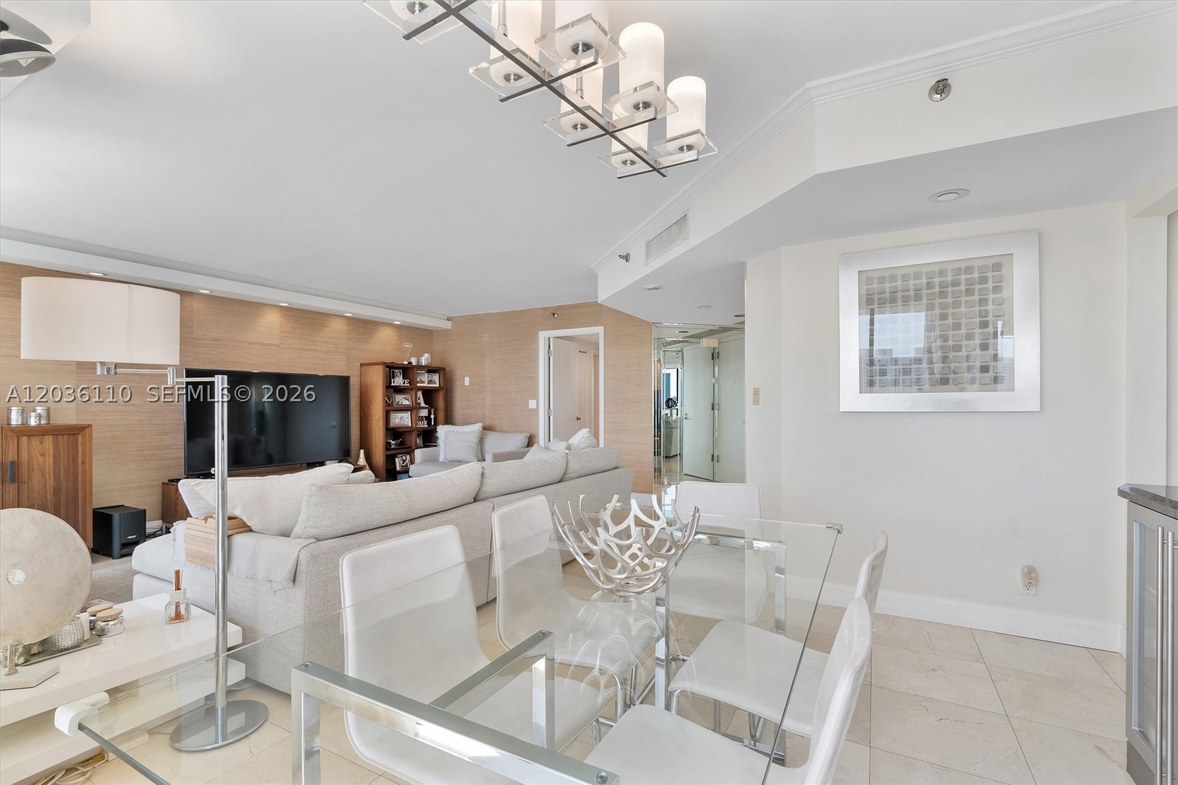 1000 W Island Blvd #2307, Aventura FL 33160