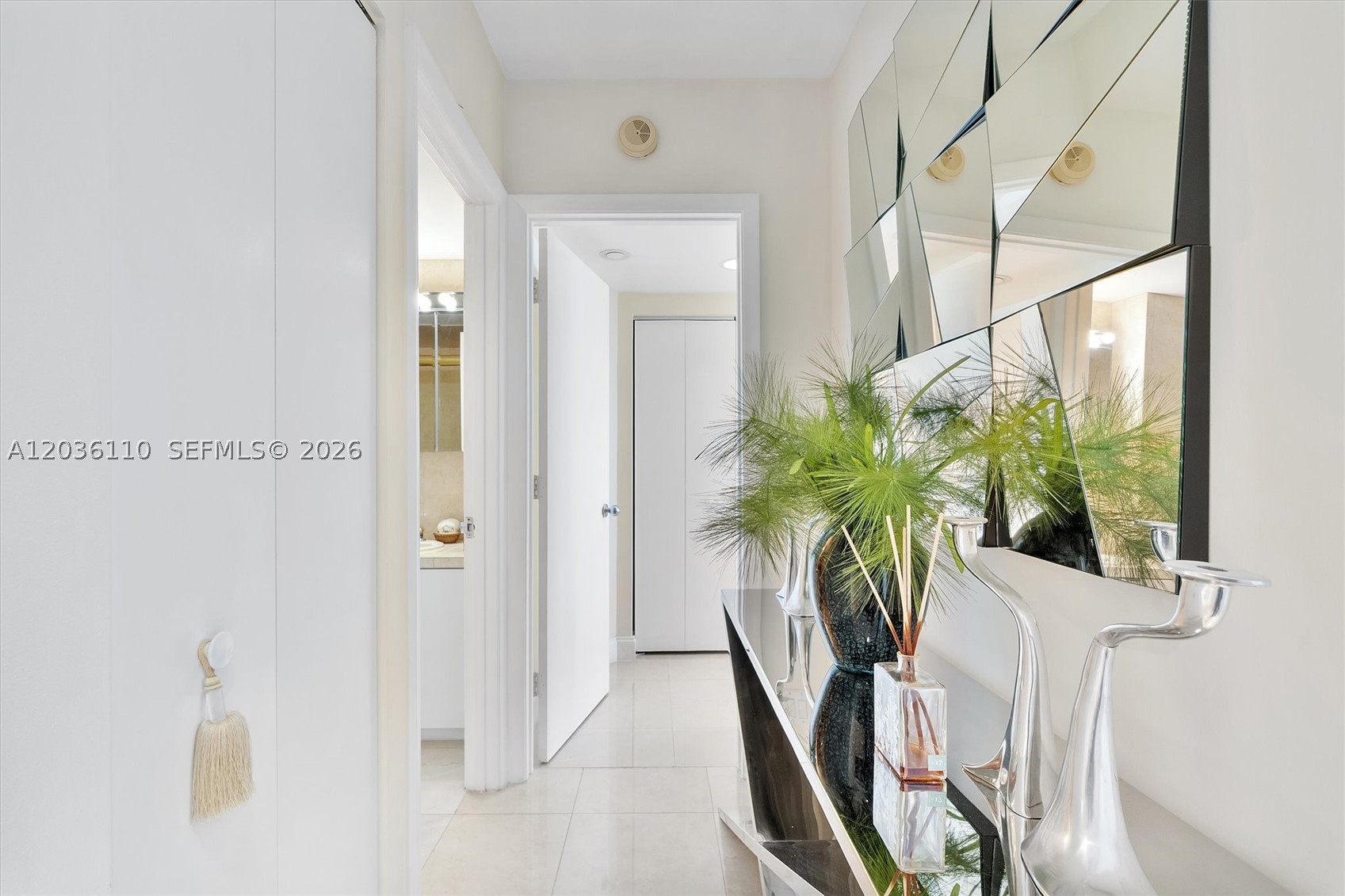 1000 W Island Blvd #2307, Aventura FL 33160