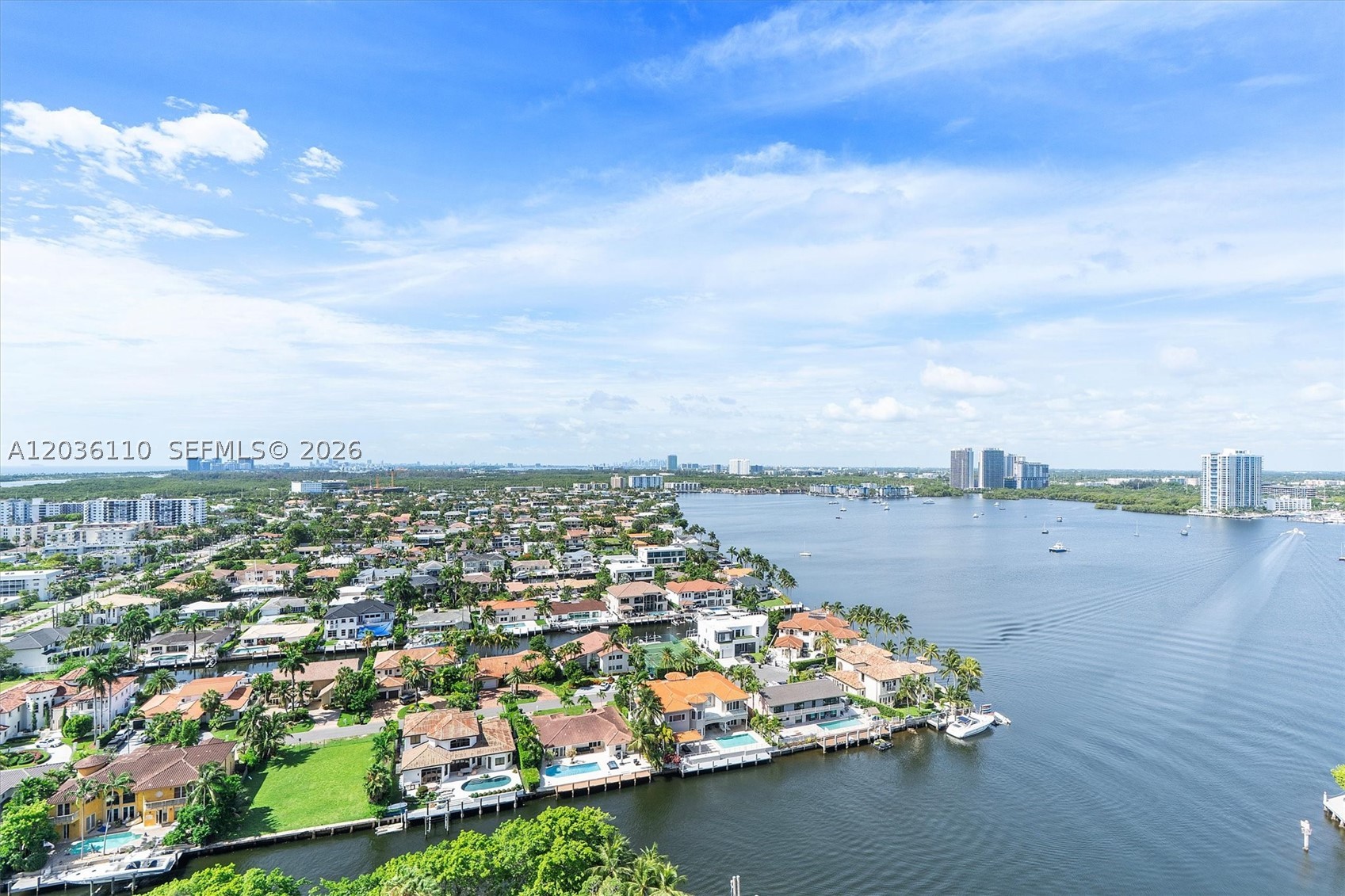 1000 W Island Blvd #2307, Aventura FL 33160