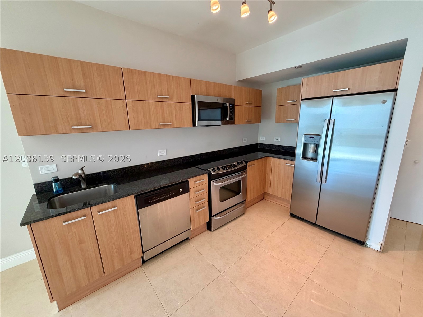 350 S Miami Ave #3507, Miami FL 33130