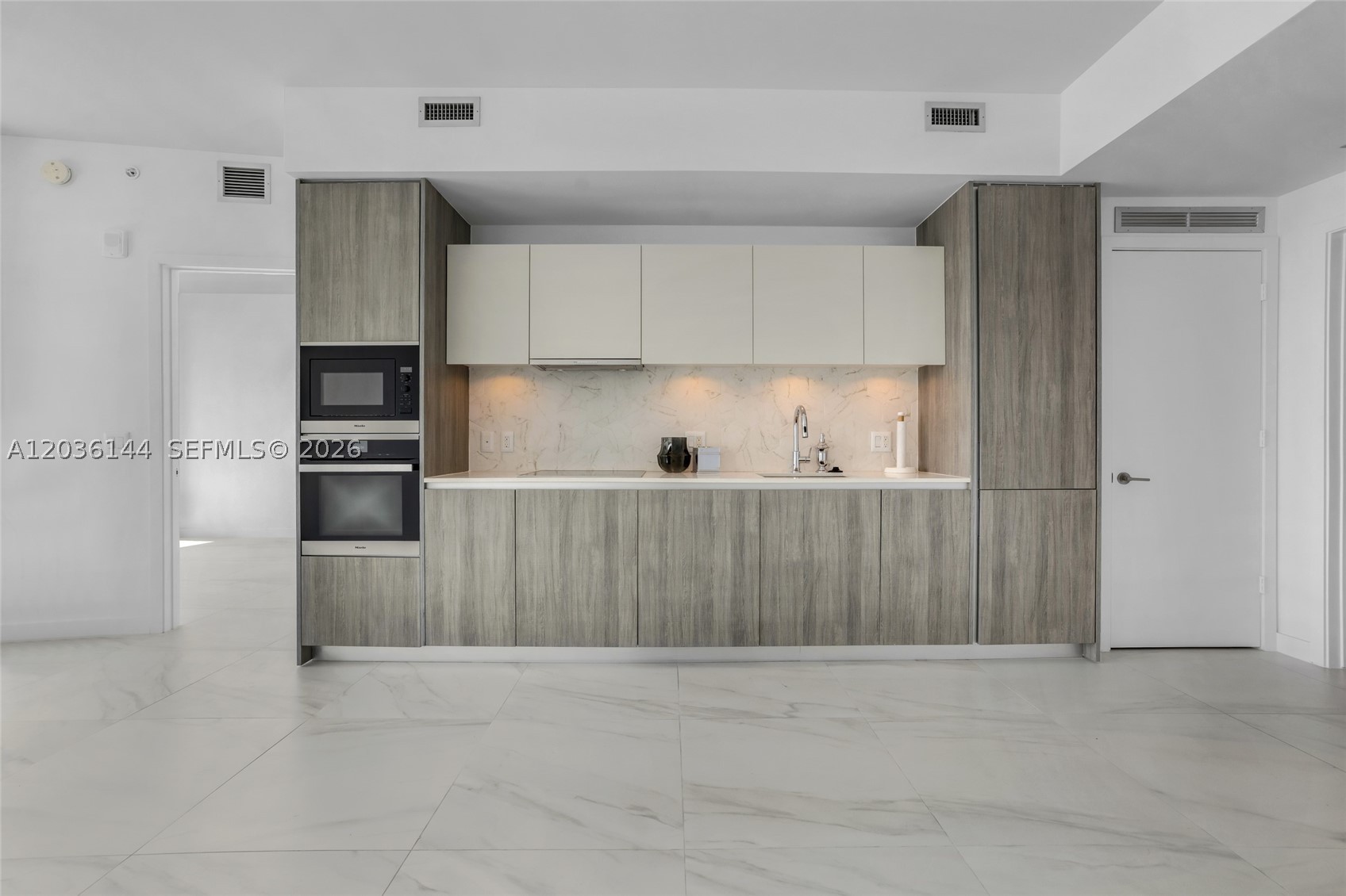 2900 NE 7th Ave #1806, Miami FL 33137