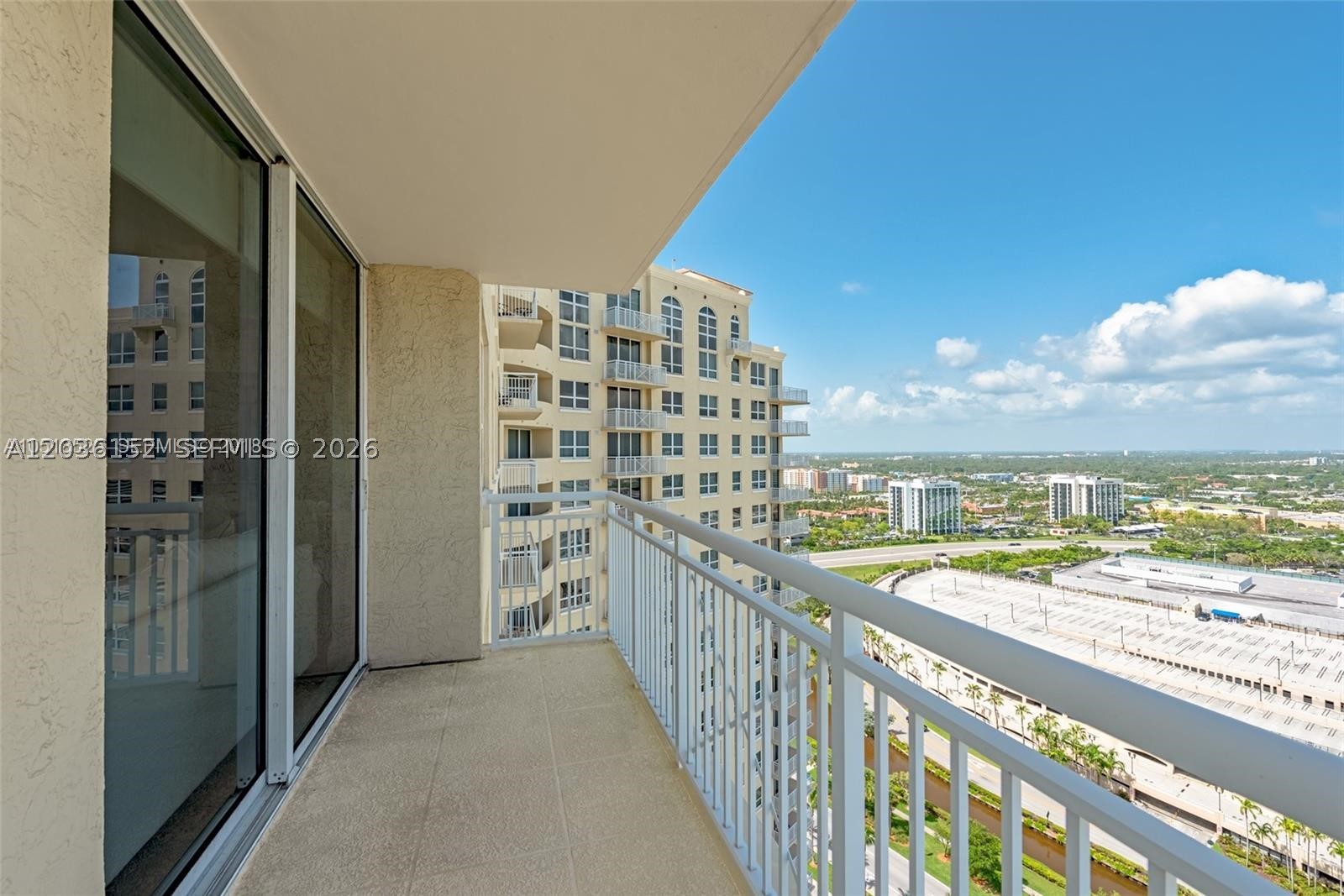 19501 W Country Club Dr #2513, Aventura FL 33180