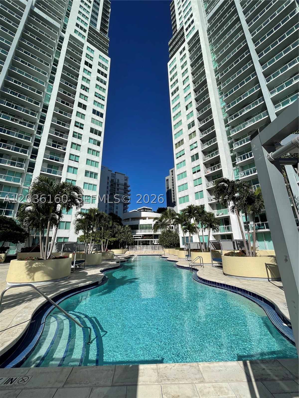 253 NE 2nd St #2108, Miami FL 33132