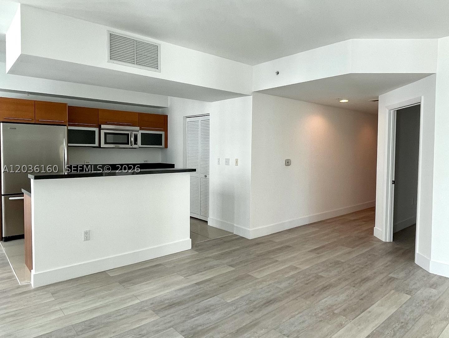 253 NE 2nd St #2108, Miami FL 33132