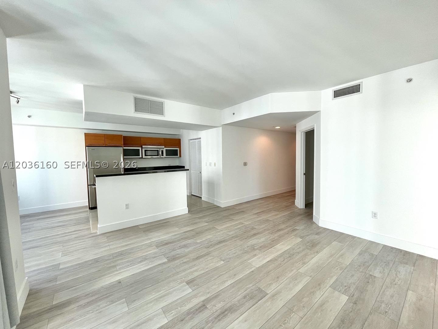 253 NE 2nd St #2108, Miami FL 33132