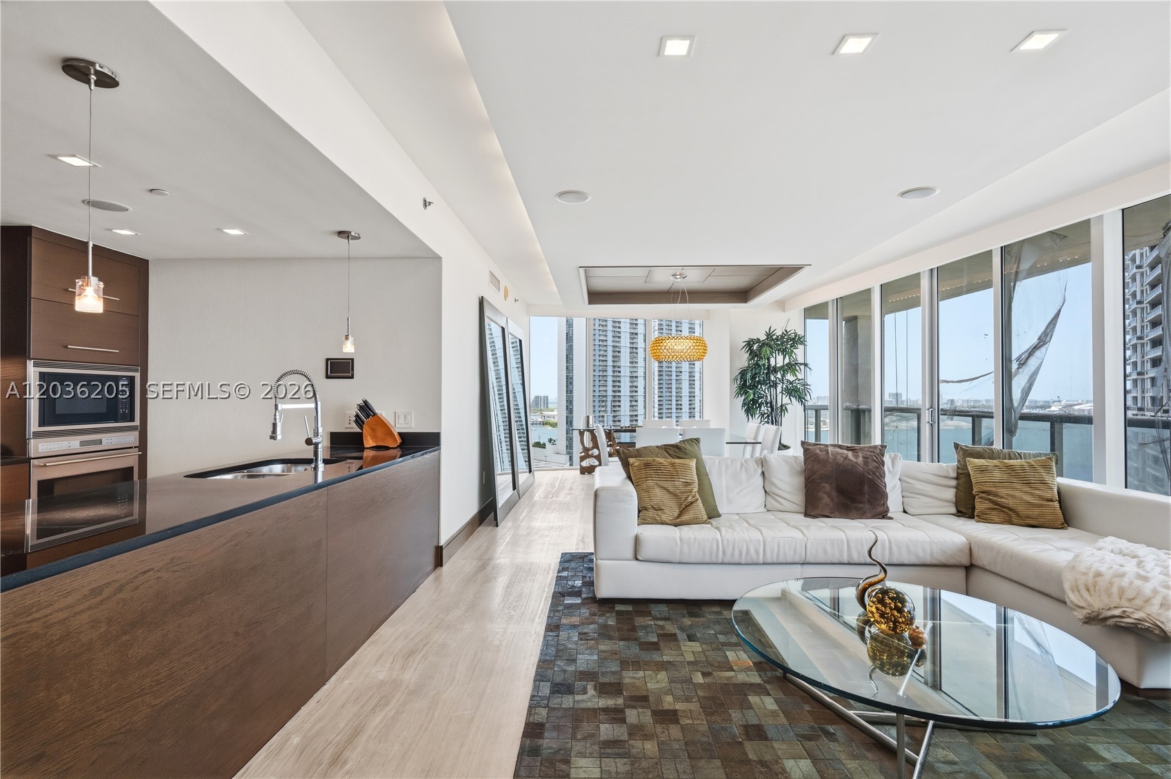 465 Brickell Ave #2101, Miami FL 33131