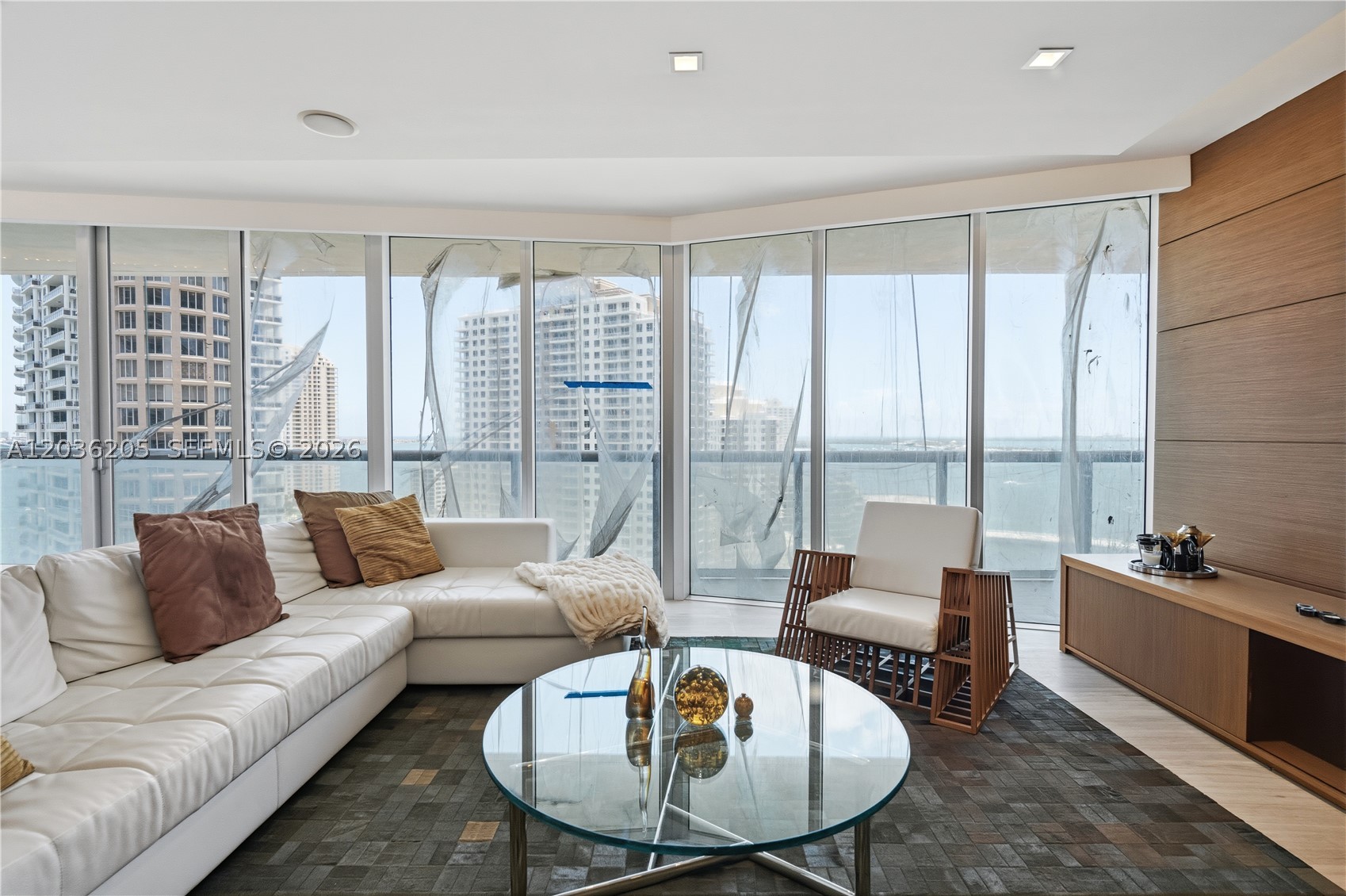 465 Brickell Ave #2101, Miami FL 33131