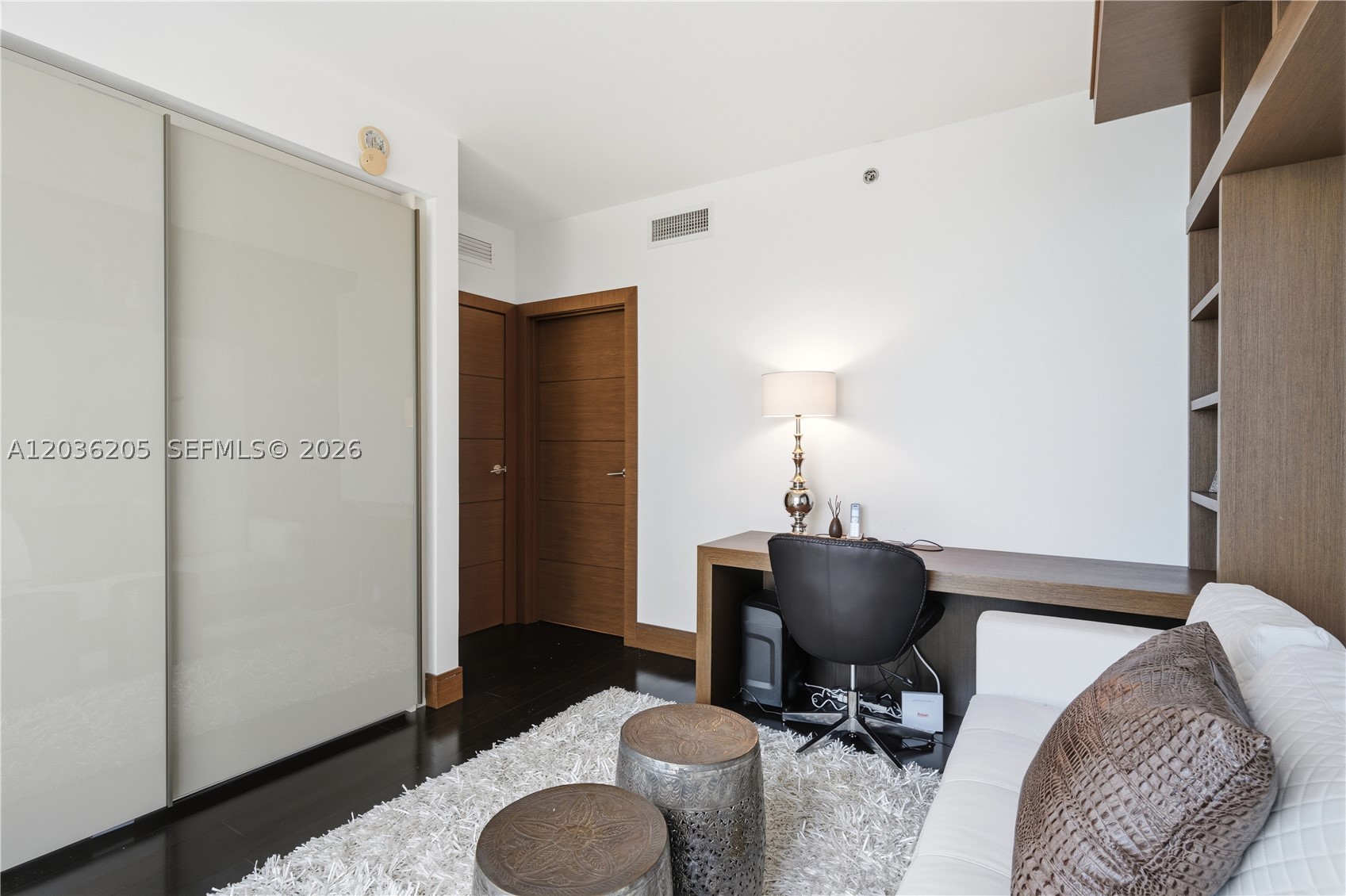 465 Brickell Ave #2101, Miami FL 33131