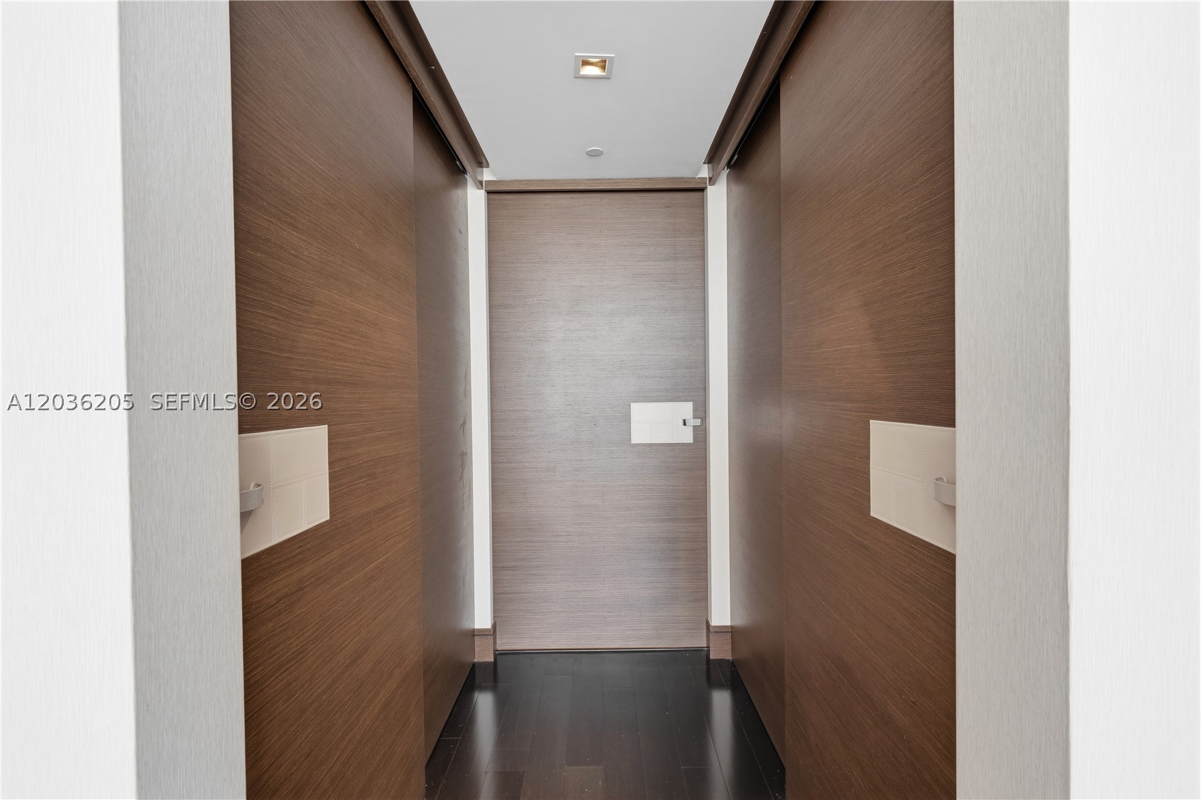 465 Brickell Ave #2101, Miami FL 33131