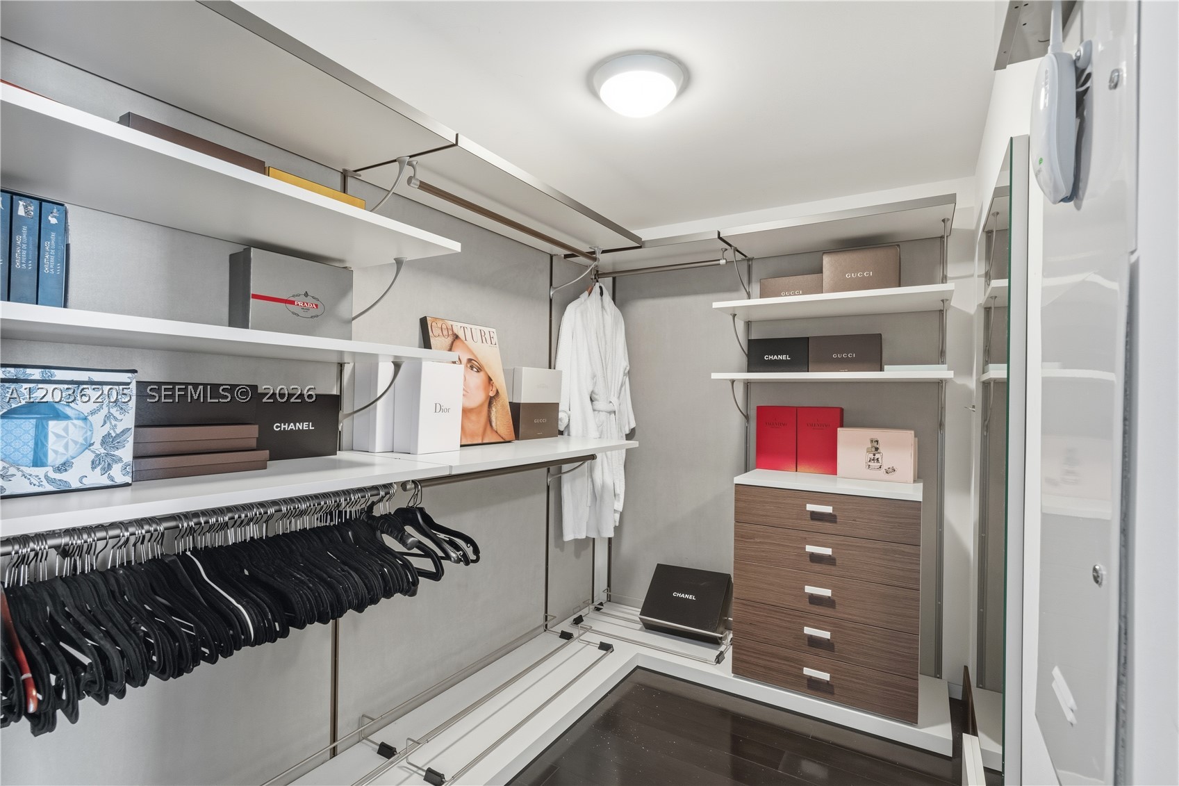 465 Brickell Ave #2101, Miami FL 33131