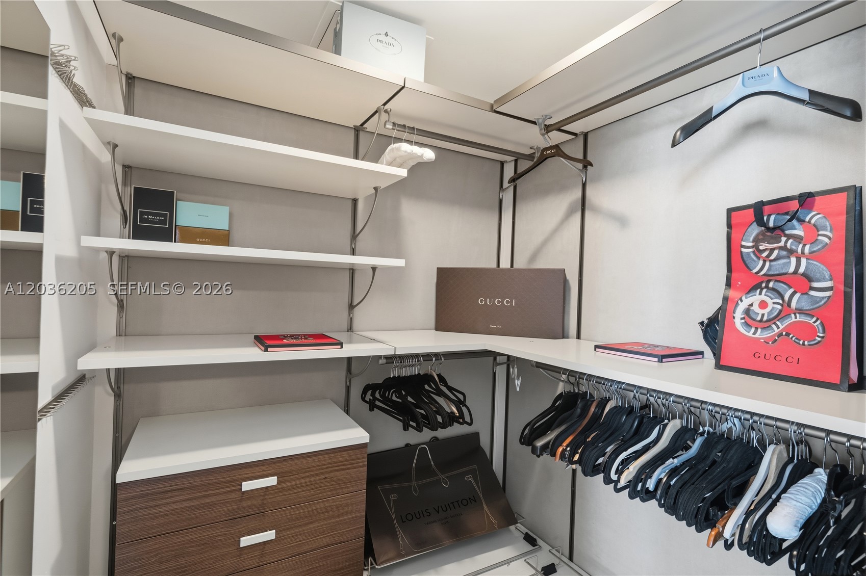 465 Brickell Ave #2101, Miami FL 33131