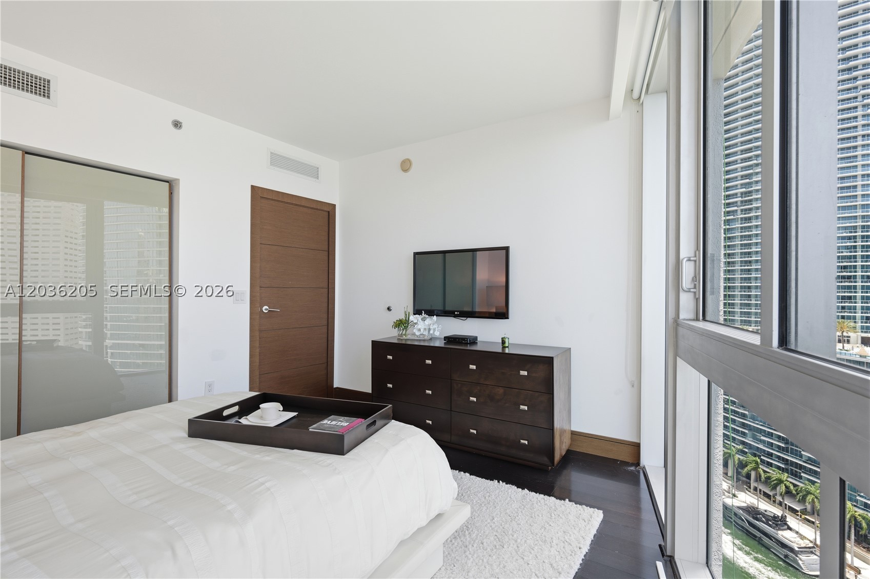 465 Brickell Ave #2101, Miami FL 33131
