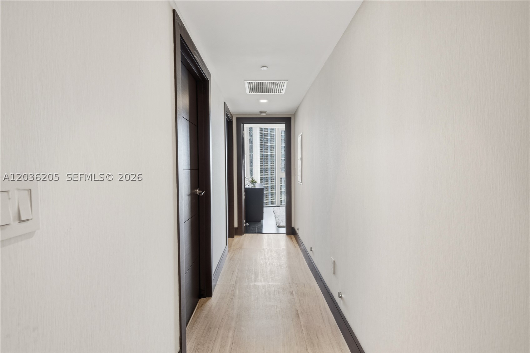 465 Brickell Ave #2101, Miami FL 33131