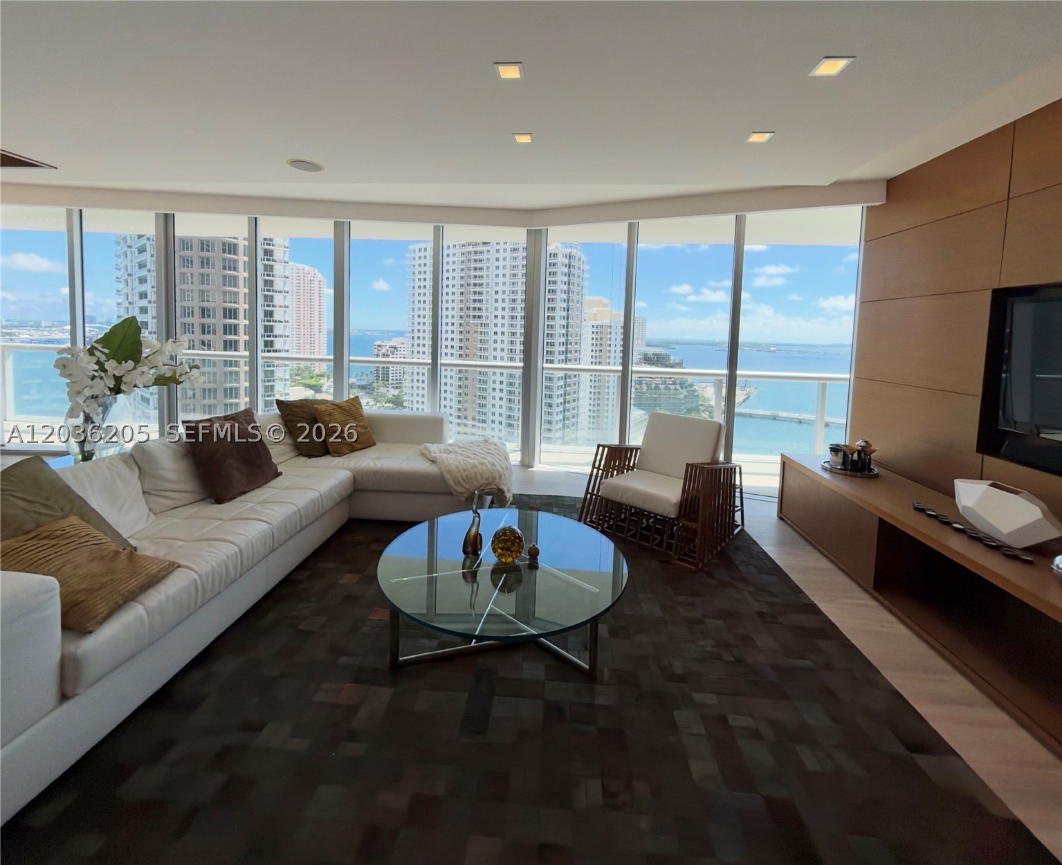 465 Brickell Ave #2101, Miami FL 33131