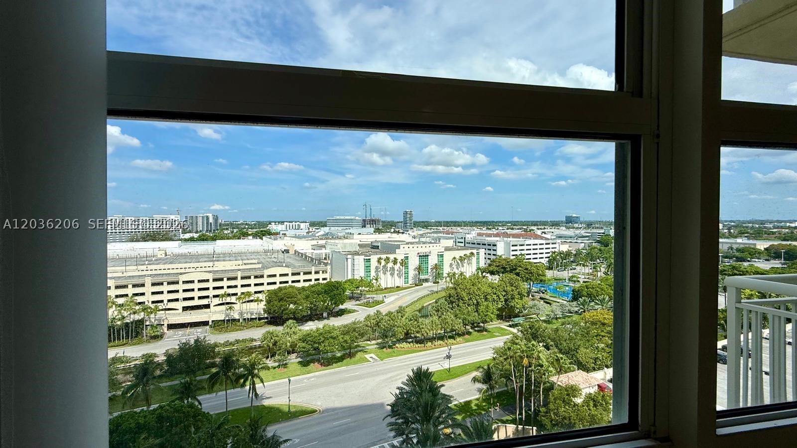 19501 W Country Club Dr #1212, Aventura FL 33180