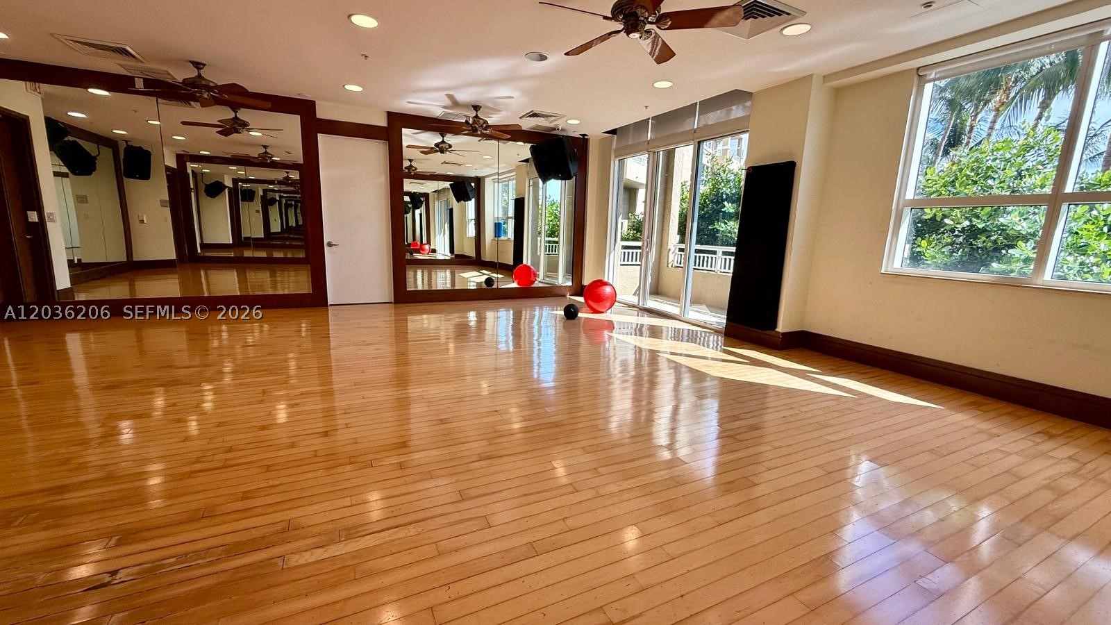 19501 W Country Club Dr #1212, Aventura FL 33180