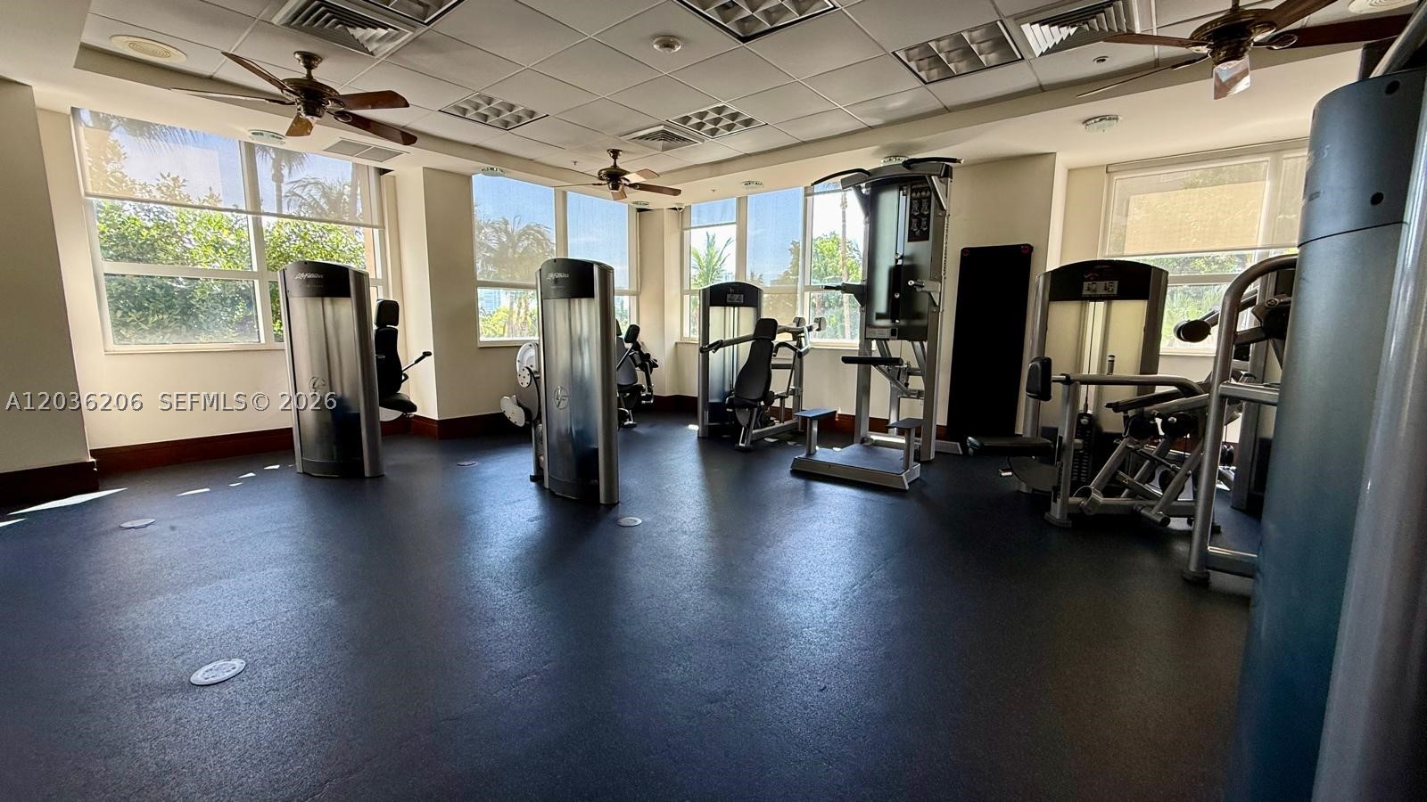 19501 W Country Club Dr #1212, Aventura FL 33180