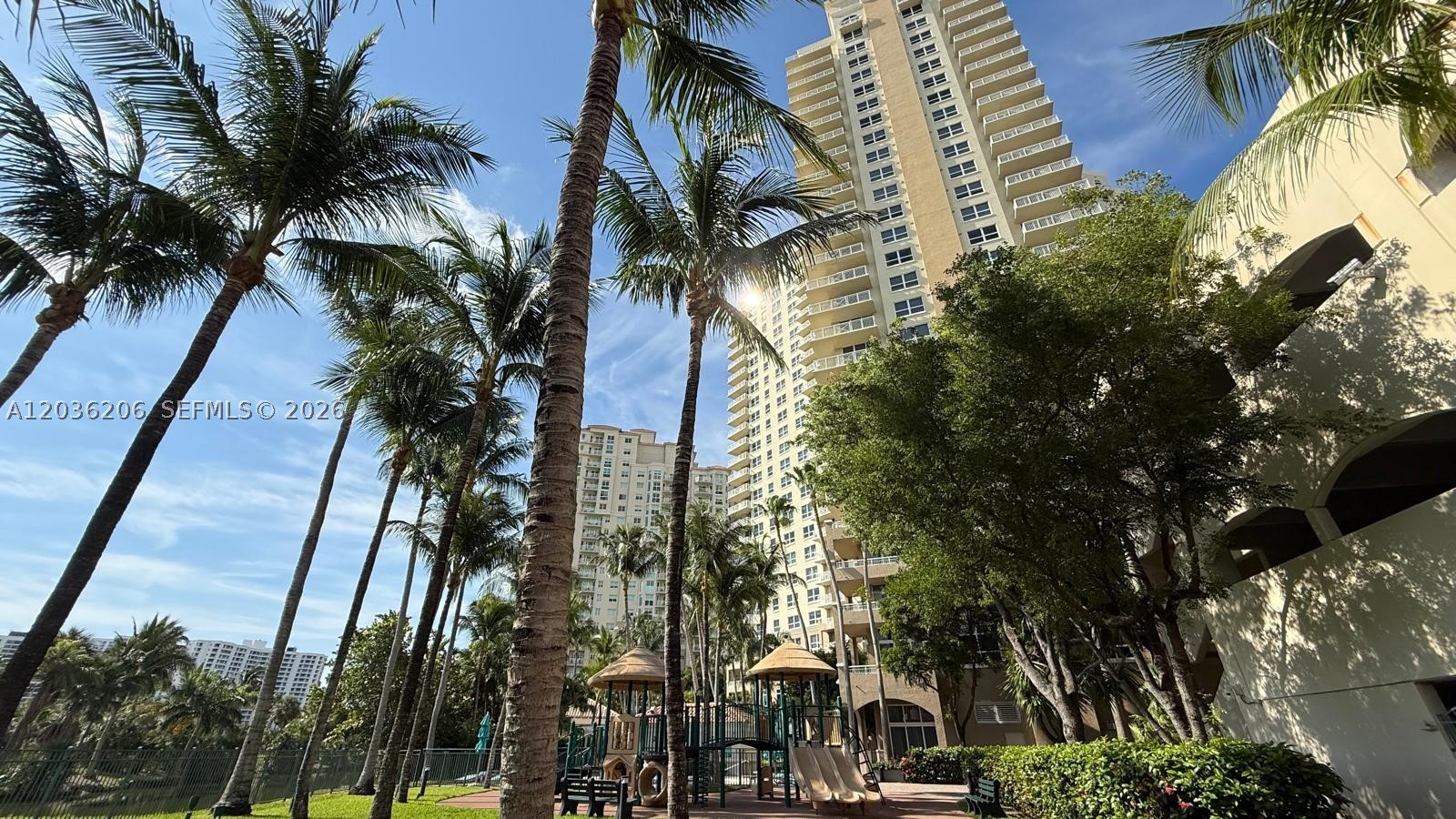 19501 W Country Club Dr #1212, Aventura FL 33180